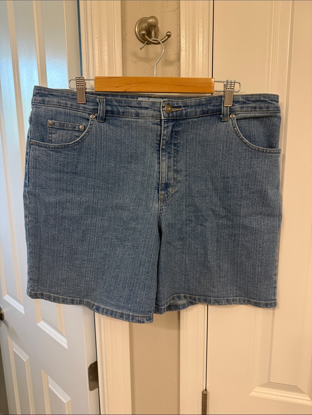 Kim Rogers Classic Jean Shorts - Light Blue